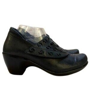 Naot Black Leather Cutout Heeled Ankle Bootie Sz 41